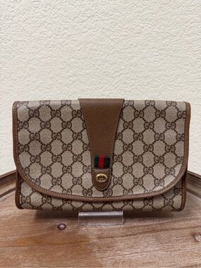 Gucci Brown GG Supreme Canvas Clutch with Green-Red Stripe